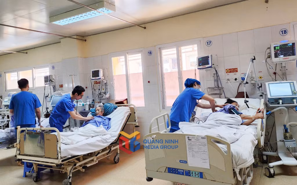 Điều trị cho người bệnh nặng tại khoa Hồi sức tích cực nội, Bệnh viện Việt Nam -Thụy Điển Uông Bí.