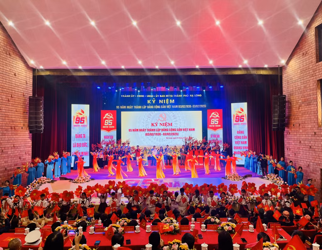 Các tiết mục nghệ thuật đặc biệt tại Lễ kỷ niệm với chủ đề “Đảng là niềm tin sáng mãi”.