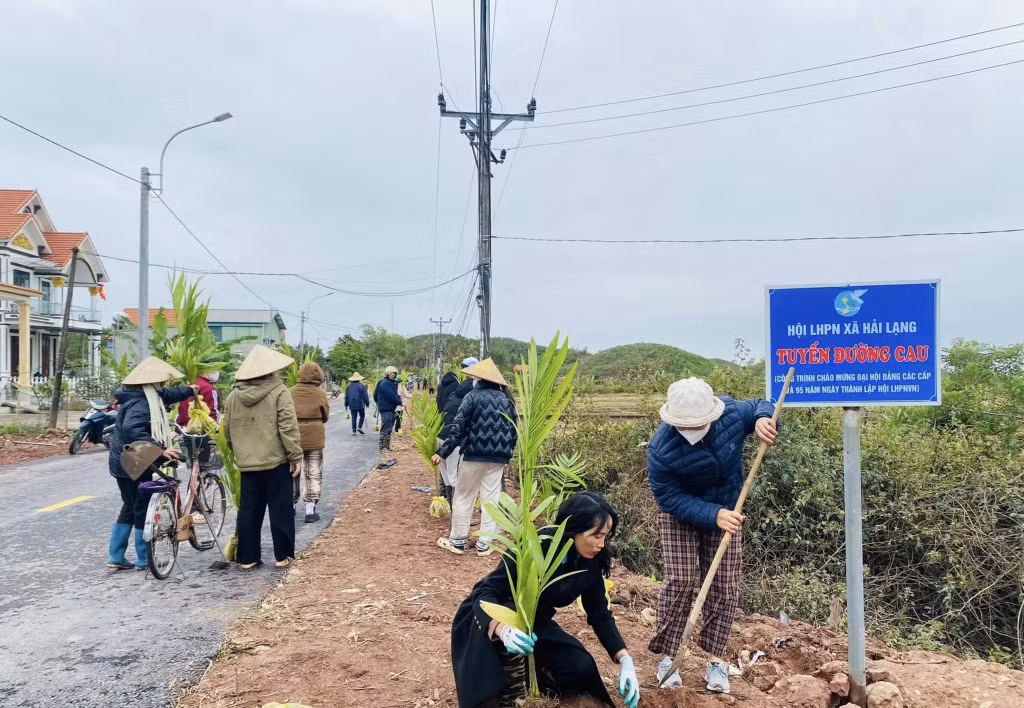 Công trình tuyến đường cau của Hội LHPN xã Hải Lạng (huyện Tiên Yên) chào mừng đại hội đảng bộ các cấp và 95 năm Ngày thành lập Hội LHPN Việt Nam. (Ảnh đơn vị cung cấp)