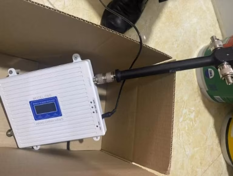 Cục Tần số vô tuyến điện phát hiện xử lý thiết bị kích sóng điện thoại di động tự ý lắp đặt, sử dụng.