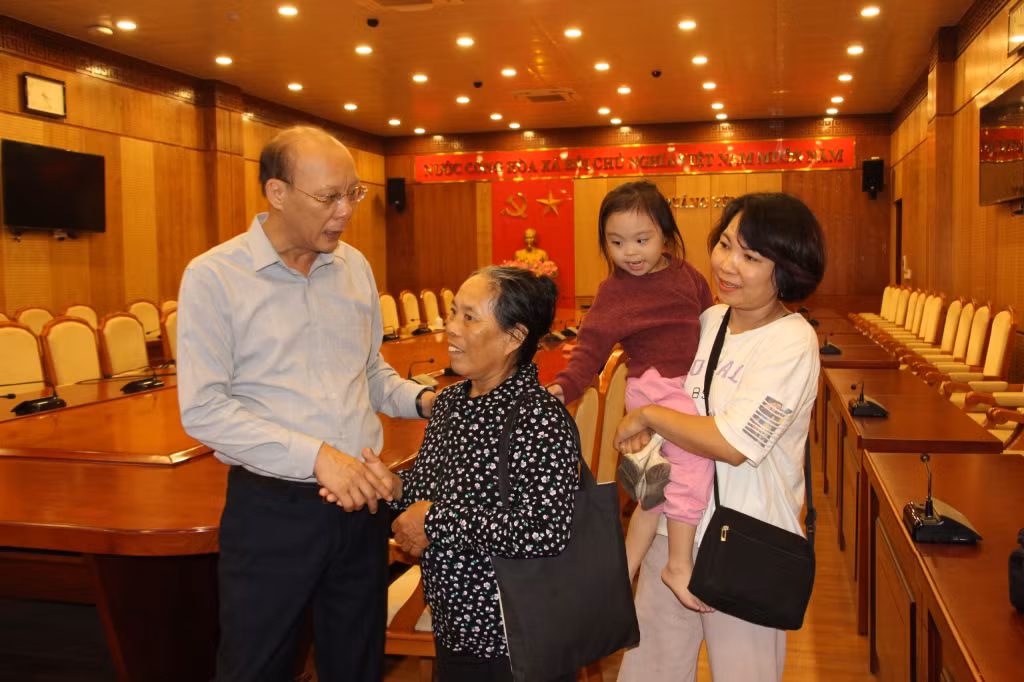 Lãnh đạo TX Quảng Yên quan tâm lắng nghe, tháo gỡ vướng mắc của các hộ dân xã Sông Khoai về đền bù GPMB Dự án đường dẫn cầu Bến Rừng.