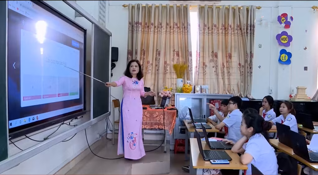 Nhà giáo Nguyễn Sinh Khoa, Trường THCS thị trấn Ba Chẽ (huyện Ba Chẽ) vừa được phong tặng danh hiệu “Nhà giáo Ưu tú”. Ảnh: Nhân vật cung cấp