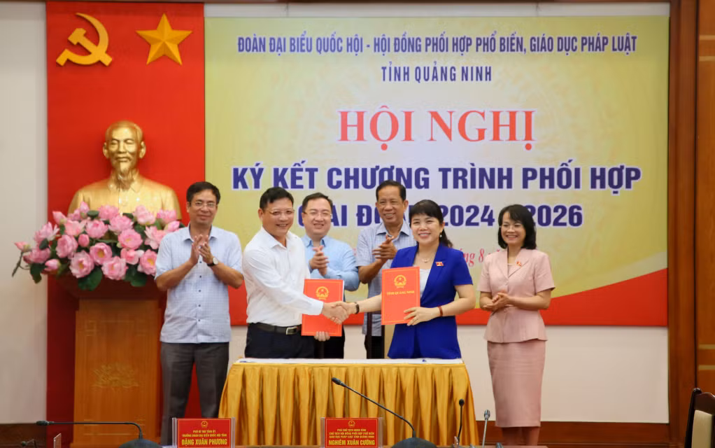 Đoàn ĐBQH tỉnh và Hội đồng Phối hợp phổ biến, giáo dục pháp luật tỉnh tổ chức hội nghị ký kết chương trình phối hợp tuyên truyền, phổ biến giáo dục pháp luật giai đoạn 2024-2026.