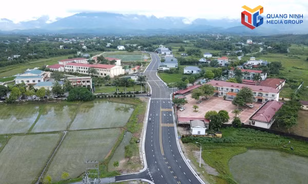 Những tuyến đường đánh thức vùng cao