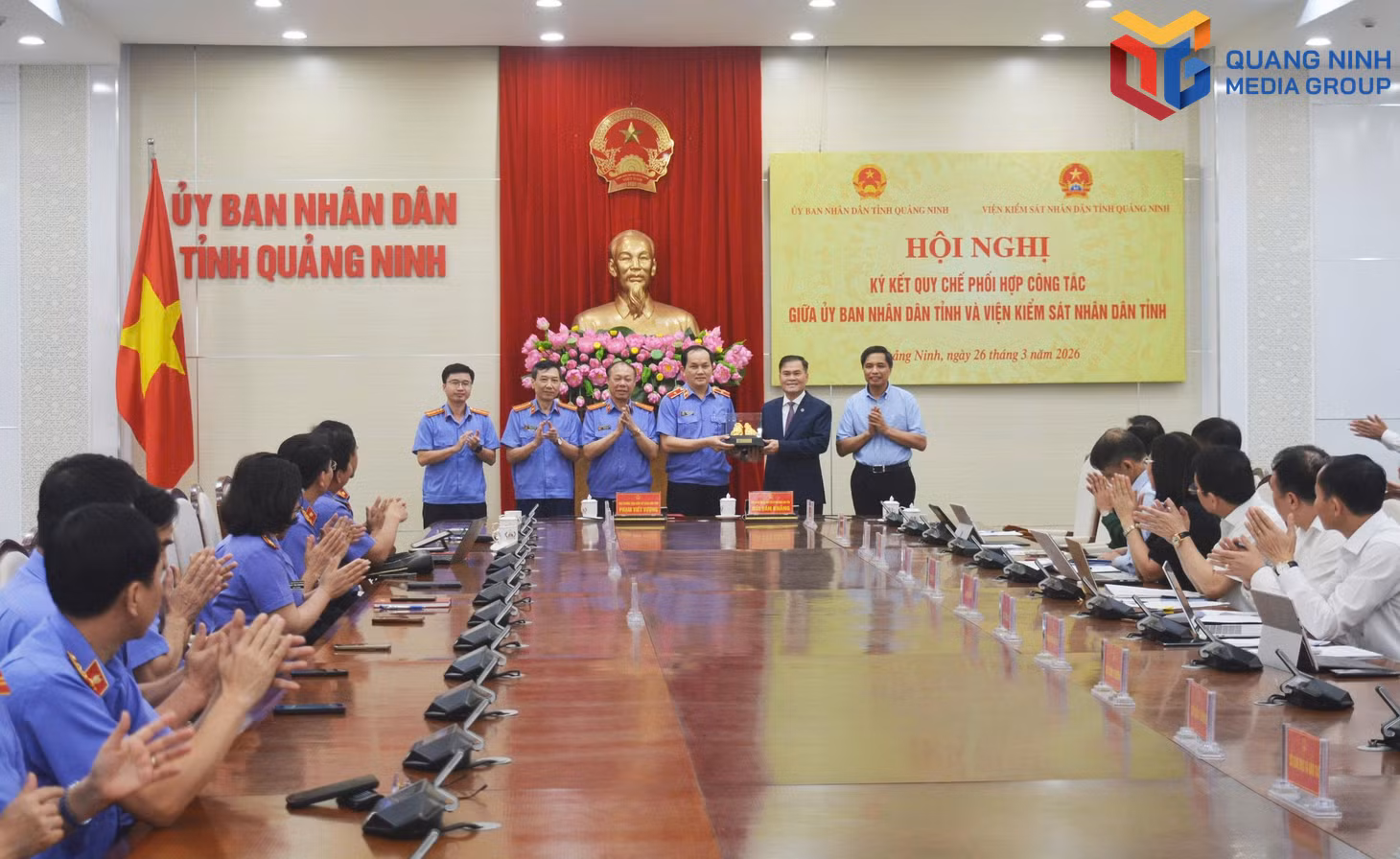 Viện KSND tỉnh và UBND tỉnh ký quy chế phối hợp công tác.