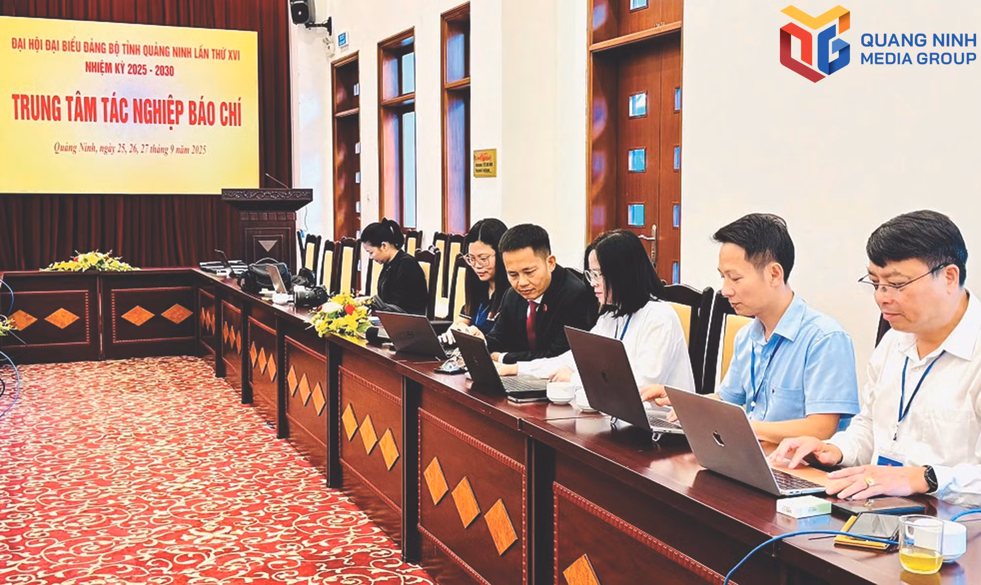 bqn_tr_tr37-doi-ngu-nhung-nguoi-lam-bao.tiff