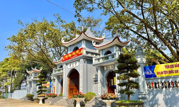 Đền An Sinh và các di tích trong quần thể Khu di tích nhà Trần mang nhiều giá trị văn hóa, lịch sử to lớn. Ảnh: Tạ Quân.