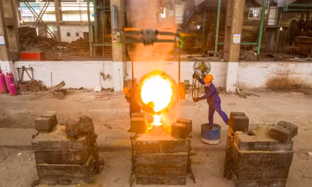 Một ngày với thợ cơ khí chế tạo máy mỏ