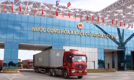 Tháo gỡ "điểm nghẽn", tạo đà cho xuất nhập khẩu