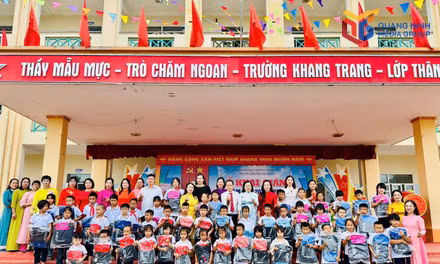 Xây dựng khối đại đoàn kết toàn dân từ chương trình “Nâng bước em đến trường”