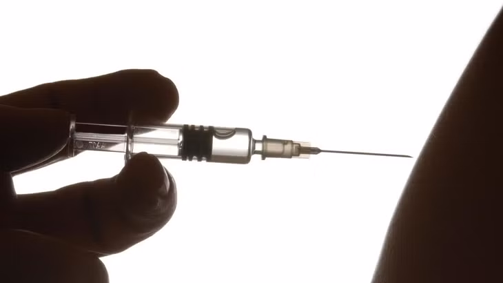 Đại học Oxford tiêm thử nghiệm vaccine HIV, nỗ lực chấm dứt 40 năm chờ đợi ảnh 1