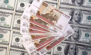 Đồng rúp của Nga tăng giá cao kỷ lục trong vòng 2 năm so với USD, euro