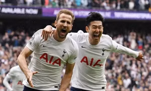 Kane đưa Tottenham vào top 4