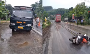Hai mẹ con ngồi sau xe máy ngã ra đường, bị xe tải cán qua chết thảm