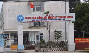 Cách chức Bí thư Đảng ủy và Giám đốc CDC Hậu Giang