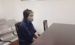 Bực tức chuyện tiền bạc, mẹ đánh chết con gái 3 tuổi