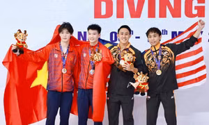 VĐV Quảng Ninh giành HCB đầu tiên cho Việt Nam ở môn nhảy cầu tại SEA Games 31