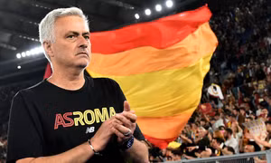 Vô địch Conference League, Mourinho chốt luôn tương lai