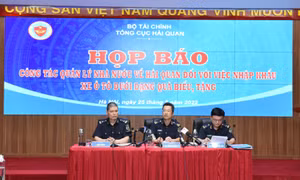 Tổng cục Hải quan thông tin về việc nhập khẩu xe ô-tô dưới dạng quà biếu, tặng