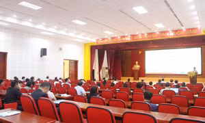 Khai giảng lớp bồi dưỡng kiến thức quản trị an ninh và quản trị an ninh phi truyền thống