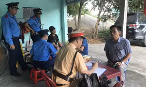 Tham gia giao thông bằng xe mô tô, xe máy điện: Xử lý nghiêm hành vi không đội MBH