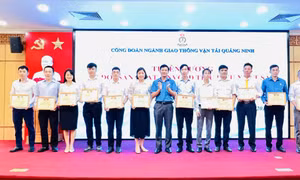 Công đoàn ngành GTVT: Sinh hoạt chính trị “Học Bác lòng ta trong sáng hơn”