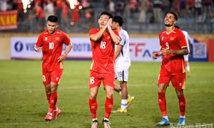 Video: Hai Long độc diễn ghi bàn vào lưới Bangladesh