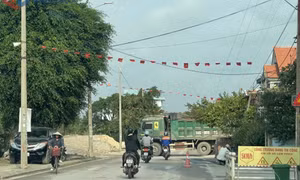 Xe chở vật liệu: Phải an toàn khi qua khu dân cư