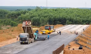 Tăng cường giải pháp quản lý, bình ổn giá vật liệu, tháo gỡ khó khăn cho các công trình giao thông