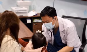 Giao mùa, bệnh hô hấp ở trẻ gia tăng