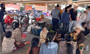 Xóc đĩa ăn tiền, 8 đối tượng ở Khánh Hòa bị bắt quả tang