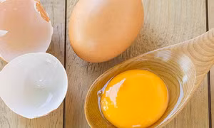 Ai cần bổ sung vitamin và thực phẩm bổ sung, loại nào nên sử dụng?