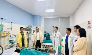 Chạy đua thời gian đưa thuốc hiếm trị botulinum về Đà Nẵng kịp cứu bệnh nhi ngộ độc