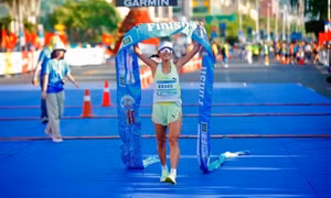 Hồng Lệ, Nguyên Thanh giành huy chương vàng giải vô địch quốc gia Marathon 2026