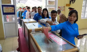 Phường Cửa Ông hoàn thành bầu cử với 100% cử tri tham gia bỏ phiếu