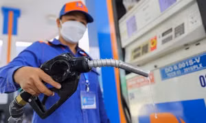 Bảo đảm cung ứng xăng dầu cho sản xuất, kinh doanh và tiêu dùng của người dân, doanh nghiệp