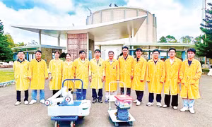 Ứng dụng robot thông minh trong bức xạ và hạt nhân