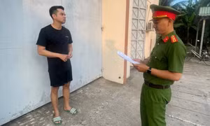 Bắt thanh niên chém chết người rồi đến bệnh viện tâm thần làm thủ tục nhập viện