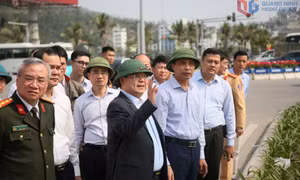 Đồng chí Bí thư Tỉnh ủy yêu cầu nhanh chóng khắc phục bất cập, tồn tại về ATGT tại ngã tư Ao Cá