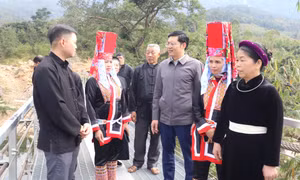 Phát huy dân chủ ở cơ sở, tạo đồng thuận trong nhân dân