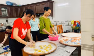  "Giữ lửa" nghề làm bánh cổ truyền của người Sán Dìu