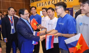 Thủ tướng Phạm Minh Chính thăm Trường đại học Khoa học và Công nghệ Quốc gia Moskva (MISIS)