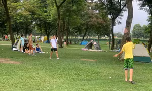 Ngày Quốc tế Hạnh phúc 20/3: 6 việc cha mẹ nên làm cùng con