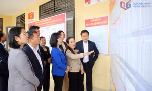 Phó Bí thư Thường trực Tỉnh ủy Trịnh Thị Minh Thanh kiểm tra công tác chuẩn bị bầu cử tại một số địa phương