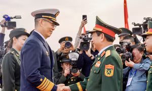  Đoàn đại biểu Việt Nam bắt đầu dự Giao lưu hữu nghị quốc phòng biên giới Việt Nam - Trung Quốc tại Quảng Tây, Trung Quốc