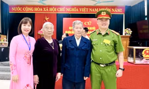 32 cử tri 100 tuổi trở lên trên địa bàn tỉnh đã bỏ phiếu bầu đại biểu Quốc hội và đại biểu Hội đồng nhân dân các cấp nhiệm kỳ 2026-2031