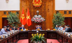 Thủ tướng: Tiếp tục tháo gỡ các vấn đề vướng mắc, tồn đọng, giải phóng nguồn lực, thúc đẩy tăng trưởng từ 10% trở lên