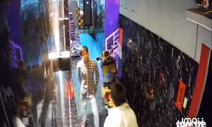 Truy bắt thanh niên dùng dao đâm bạn nhậu trọng thương tại quán karaoke