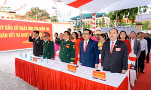Đồng loạt khai mạc bầu cử đại biểu Quốc hội và đại biểu HĐND các cấp nhiệm kỳ 2026-2031 tại 1.221 khu vực bỏ phiếu