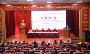 Ứng cử viên đại biểu HĐND tỉnh tại đơn vị bầu cử số 9 tiếp xúc cử tri 